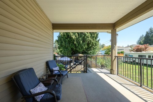825 Robinson Street, Coquitlam, BC - Outdoor With Deck Patio Veranda With Exterior