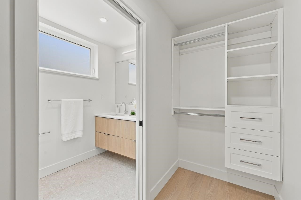 4778 48B Street, Delta, BC - Indoor