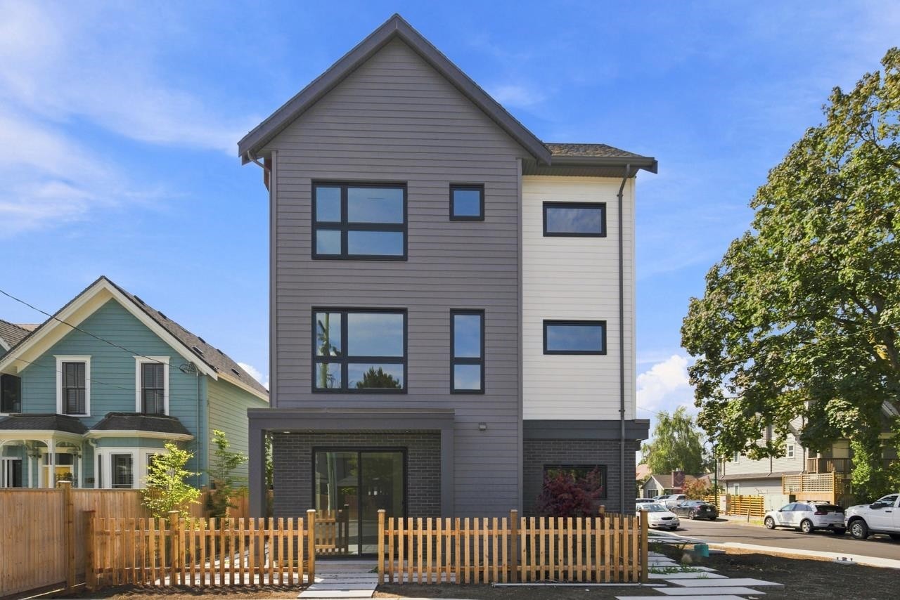 4778 48B Street, Delta, BC - Outdoor With Facade