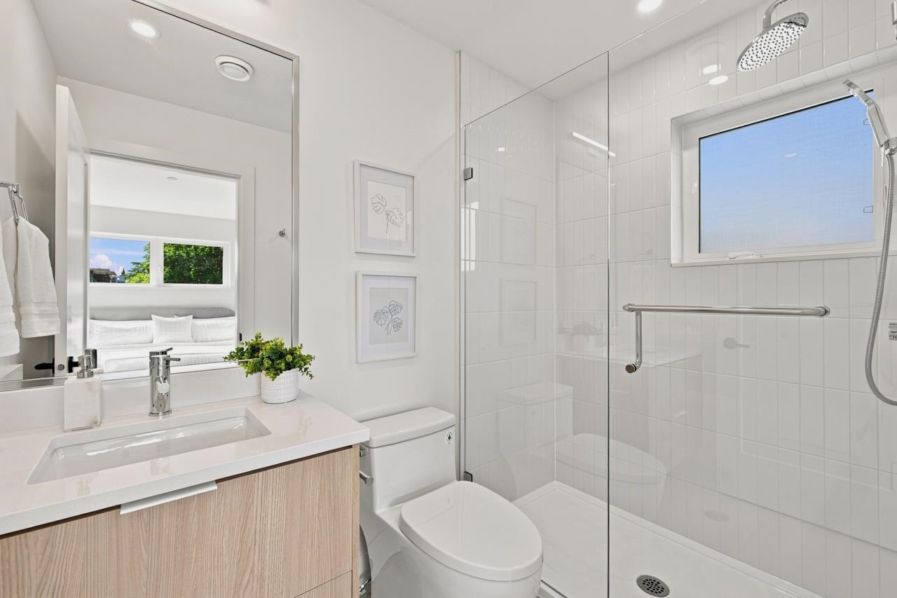 4778 48B Street, Delta, BC - Indoor Photo Showing Bathroom