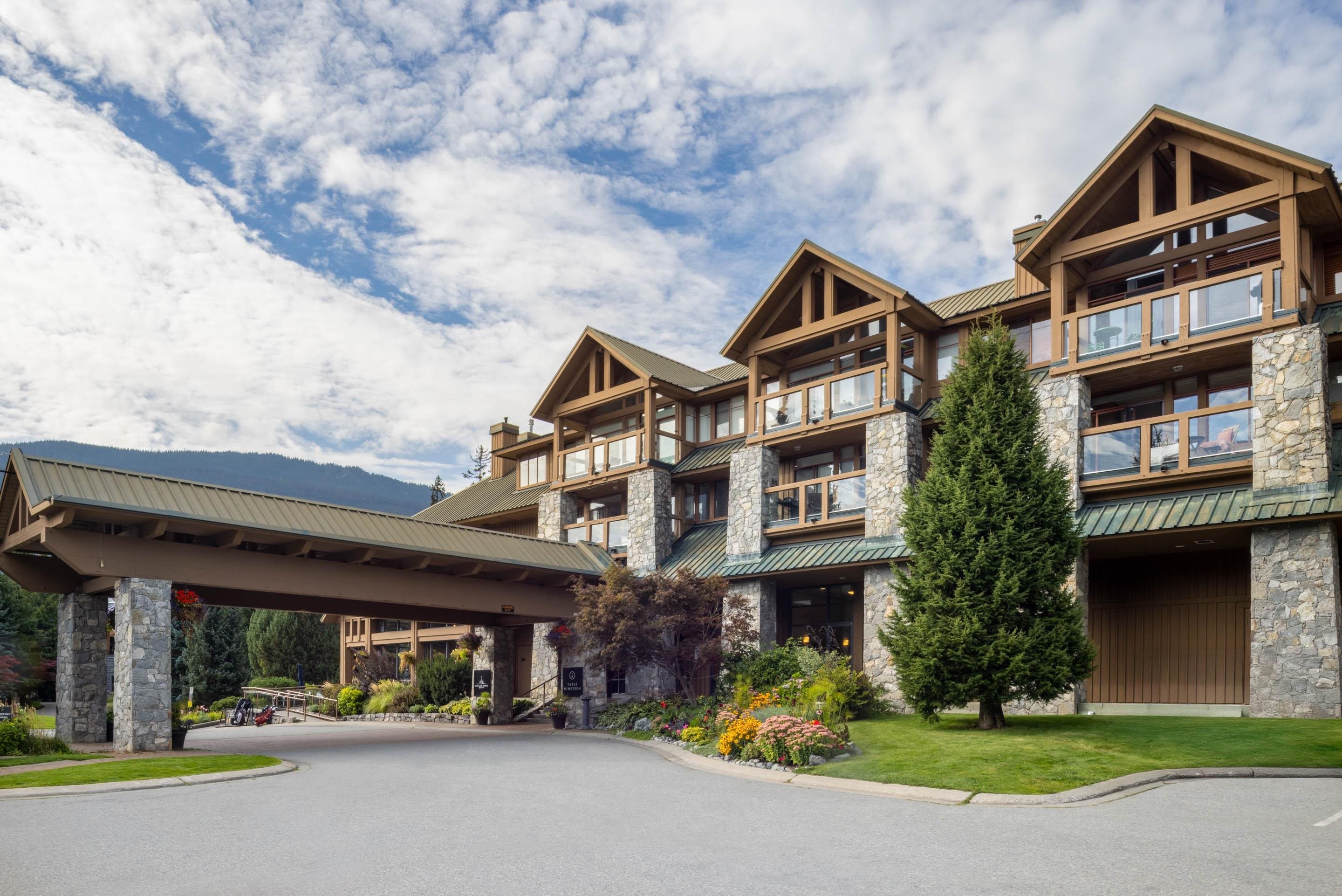 209-8080 Nicklaus North Boulevard, Whistler, BC - Outdoor With Facade