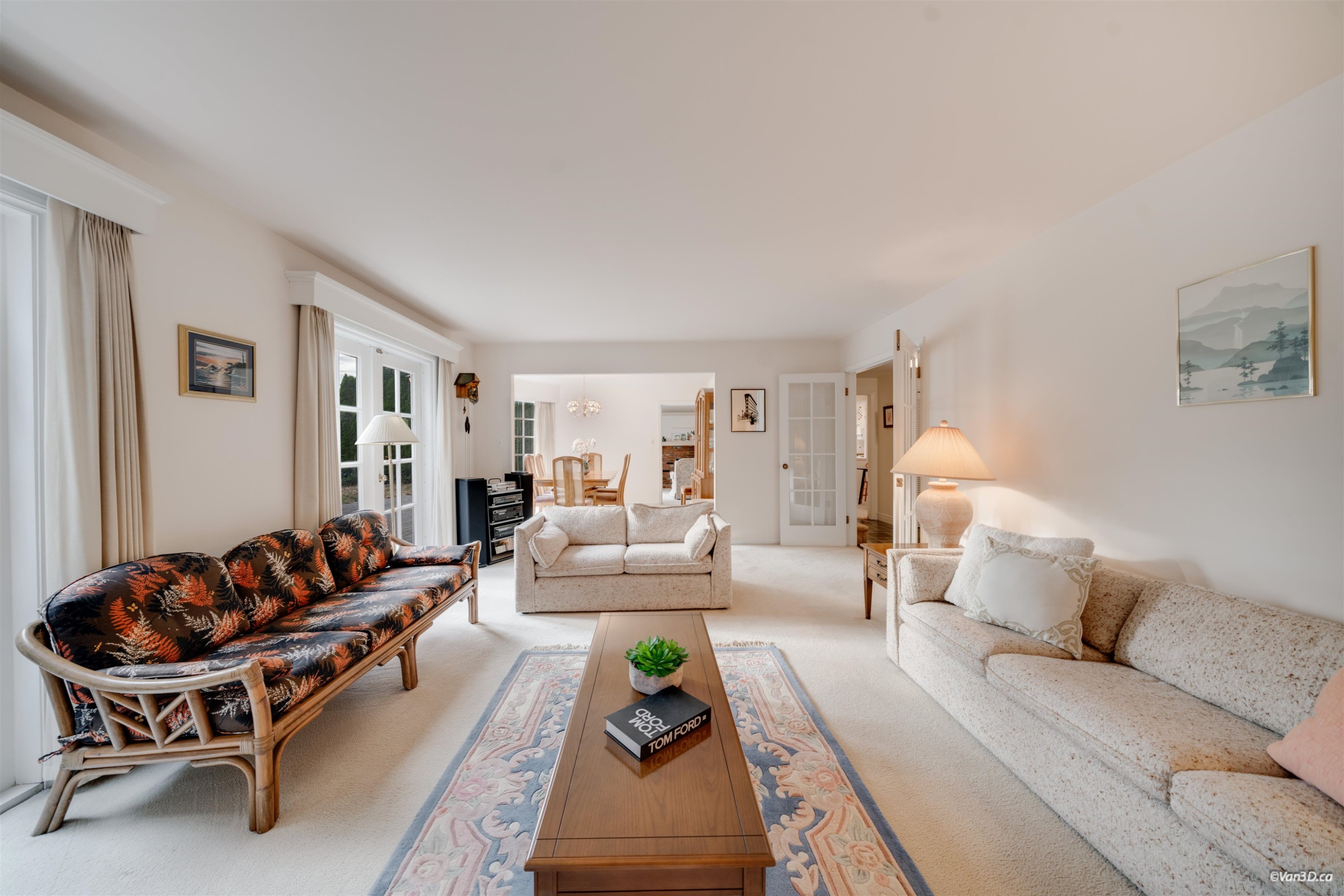 5384 Kew Cliff Road, West Vancouver, BC - Indoor Photo Showing Living Room