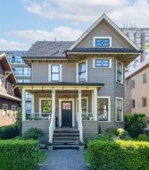 408 Eighth Street New Westminster, BC V3M 0K1