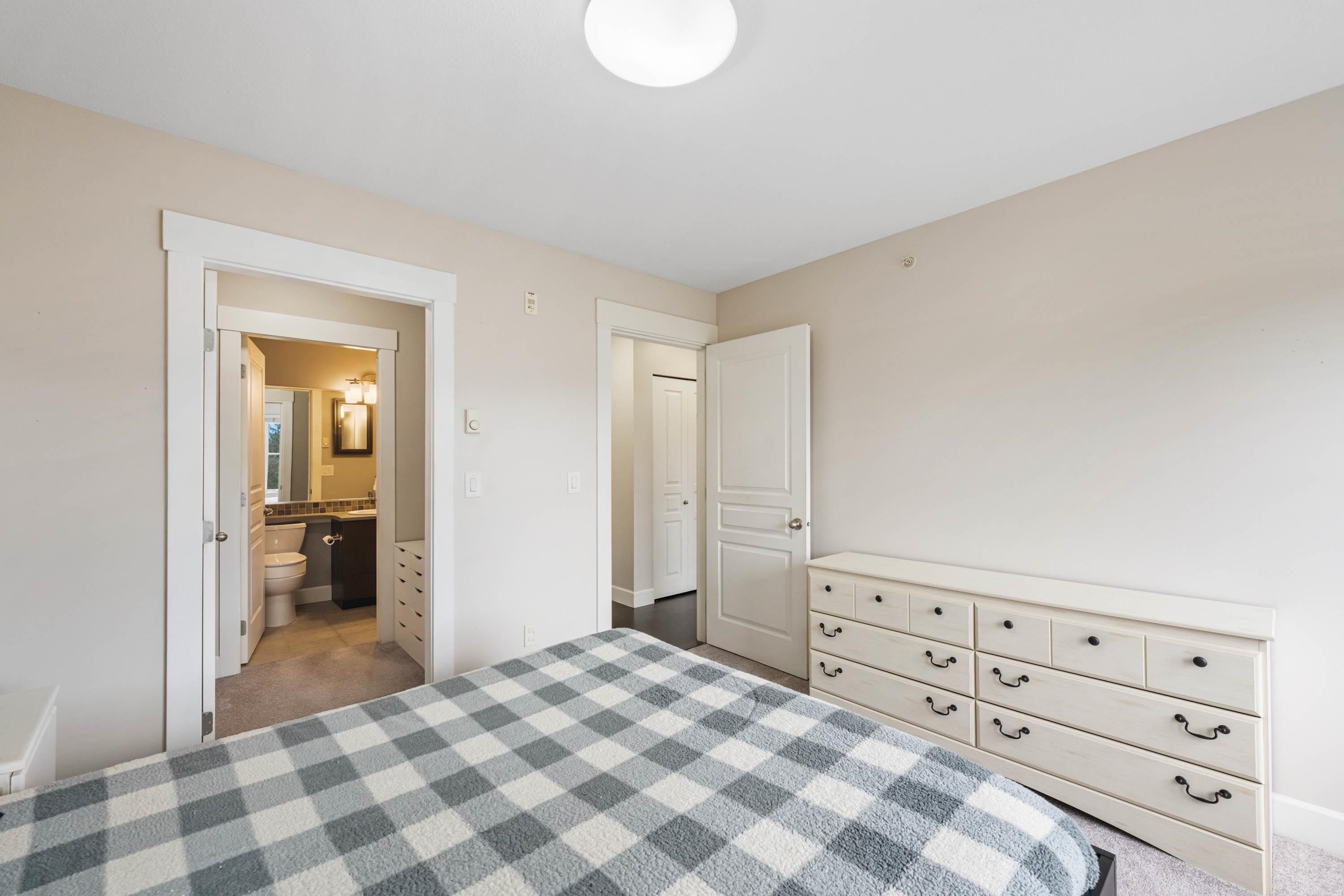 406-12283 224 Street, Maple Ridge, BC - Indoor Photo Showing Bedroom