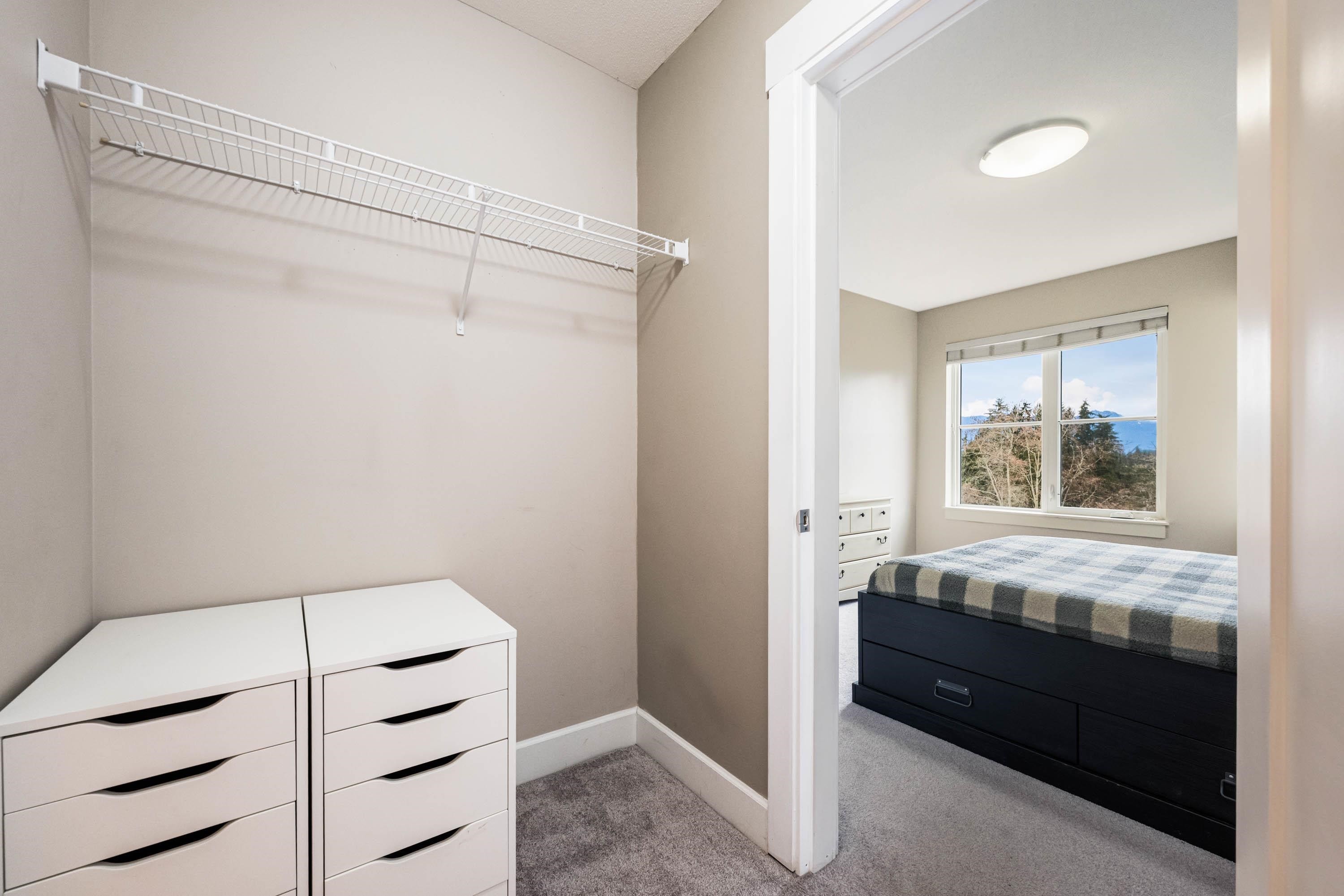 406-12283 224 Street, Maple Ridge, BC - Indoor Photo Showing Bedroom