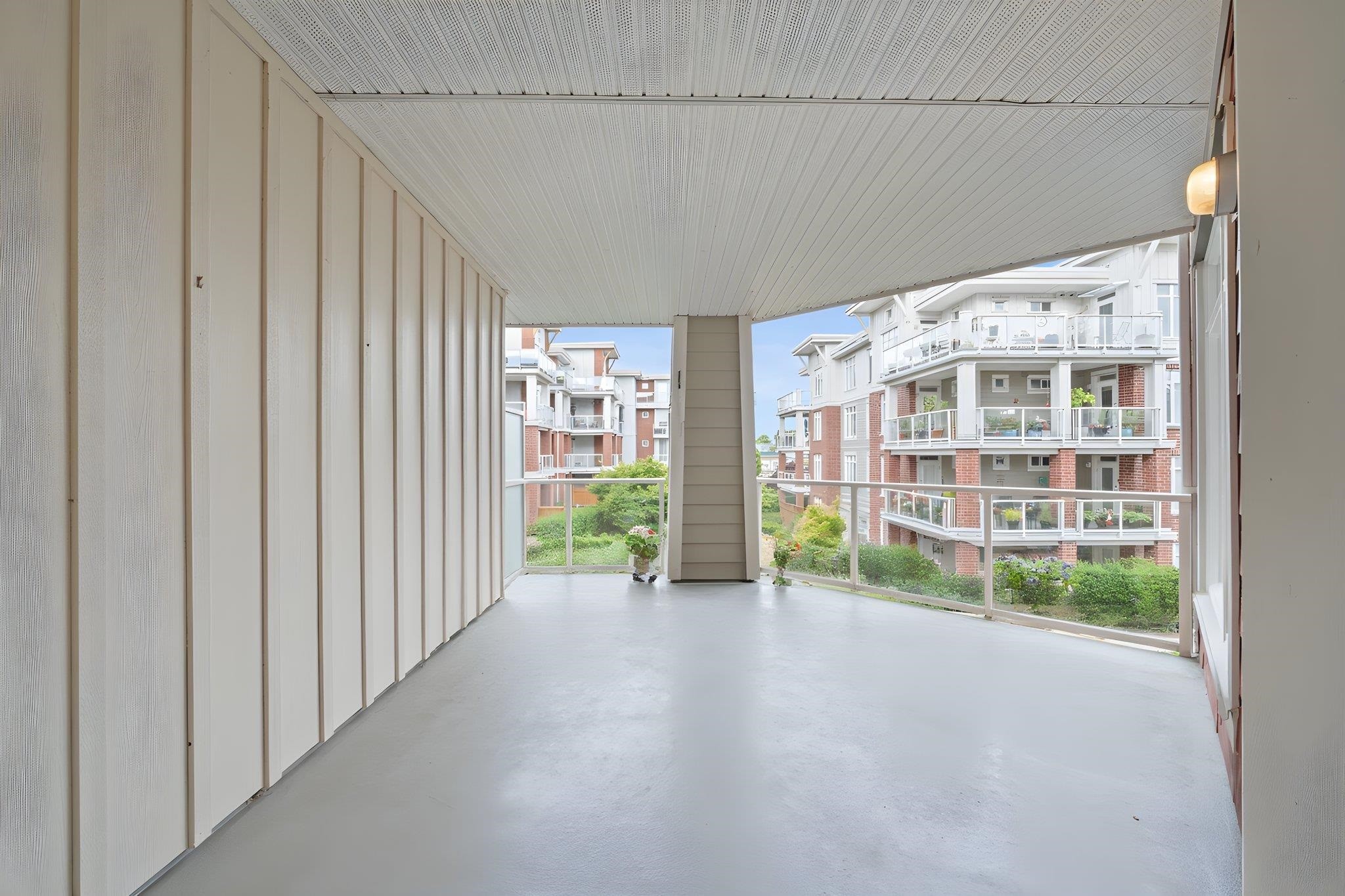 206-4211 Bayview Street, Richmond, BC - With Exterior