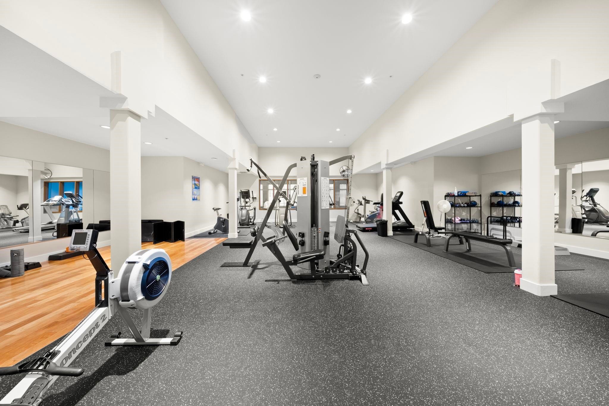 206-4211 Bayview Street, Richmond, BC - Indoor Photo Showing Gym Room