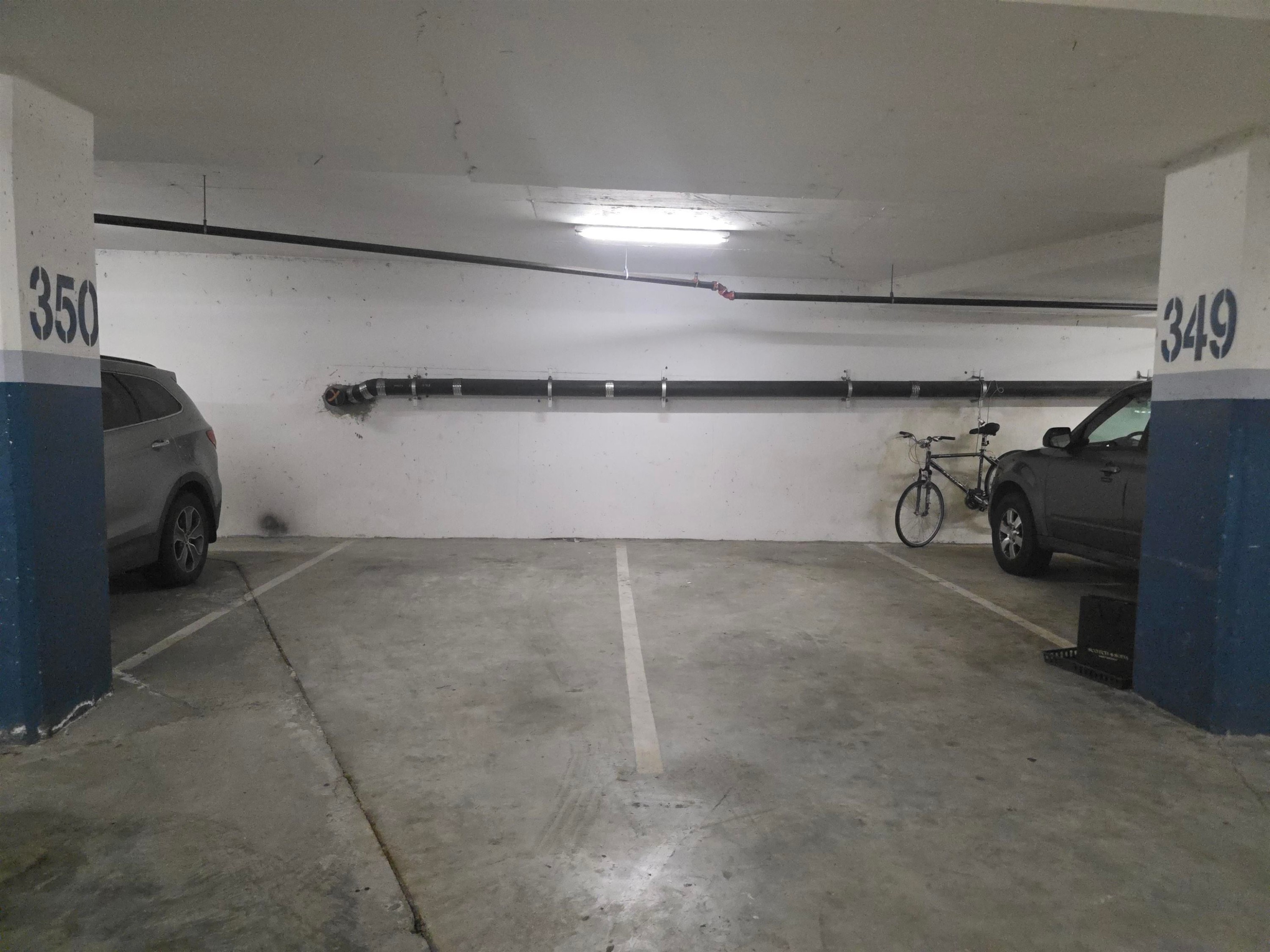 206-4211 Bayview Street, Richmond, BC - Indoor Photo Showing Garage