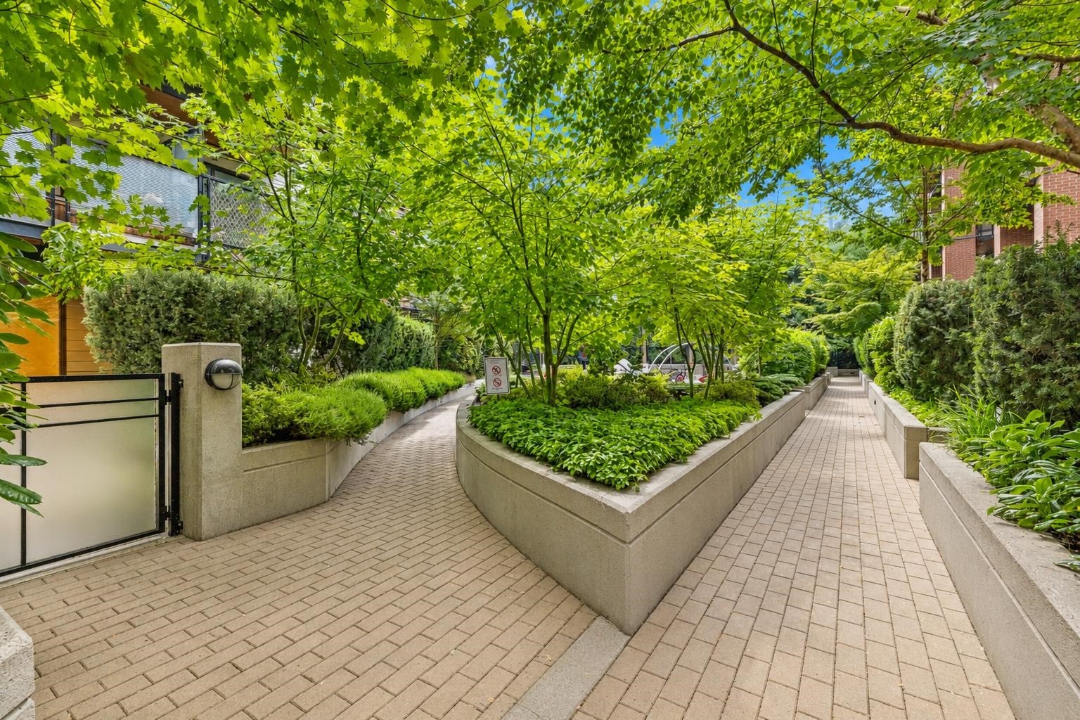 103-719 3Rd Street W, North Vancouver, BC - Outdoor