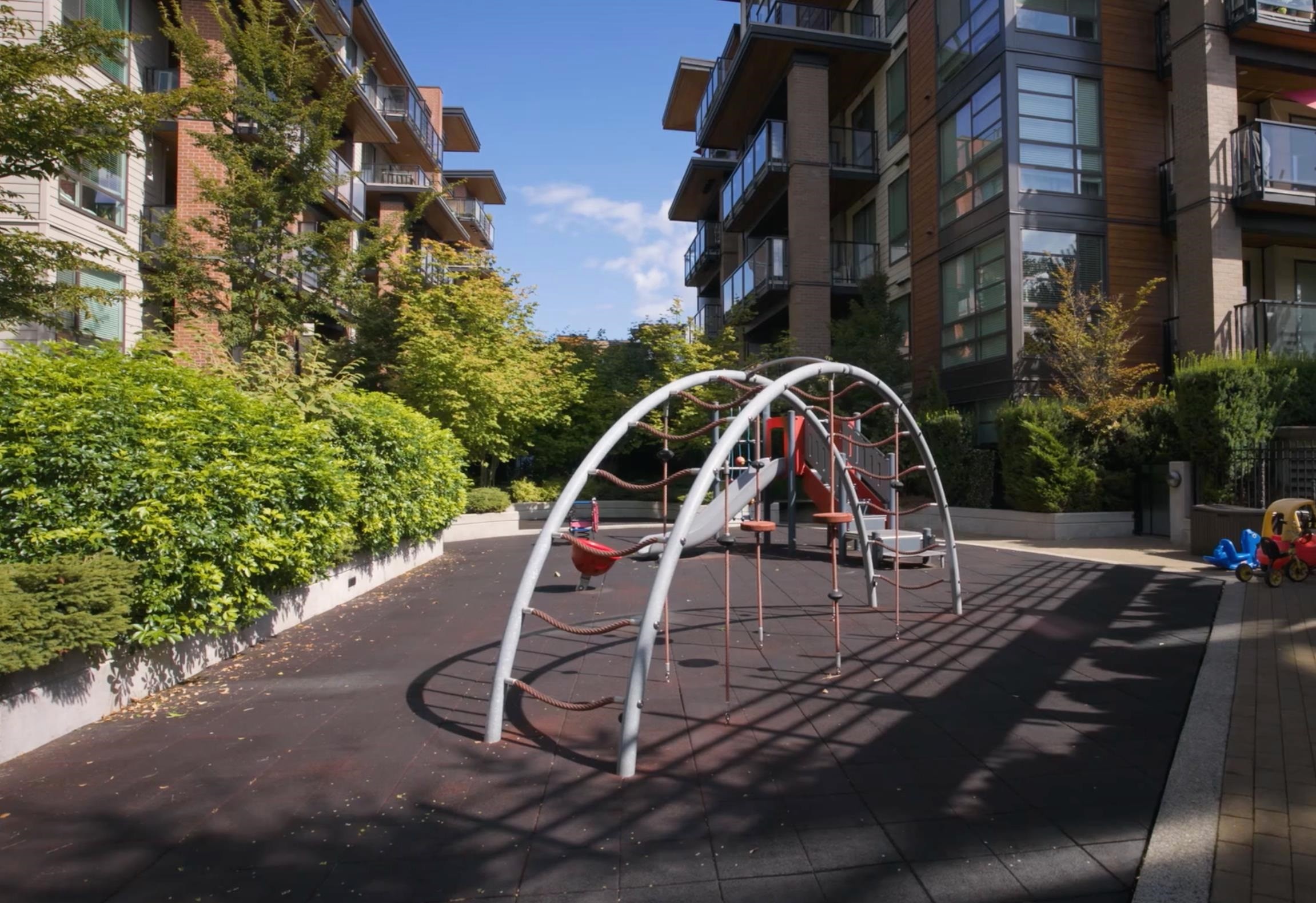 103-719 3Rd Street W, North Vancouver, BC - Outdoor