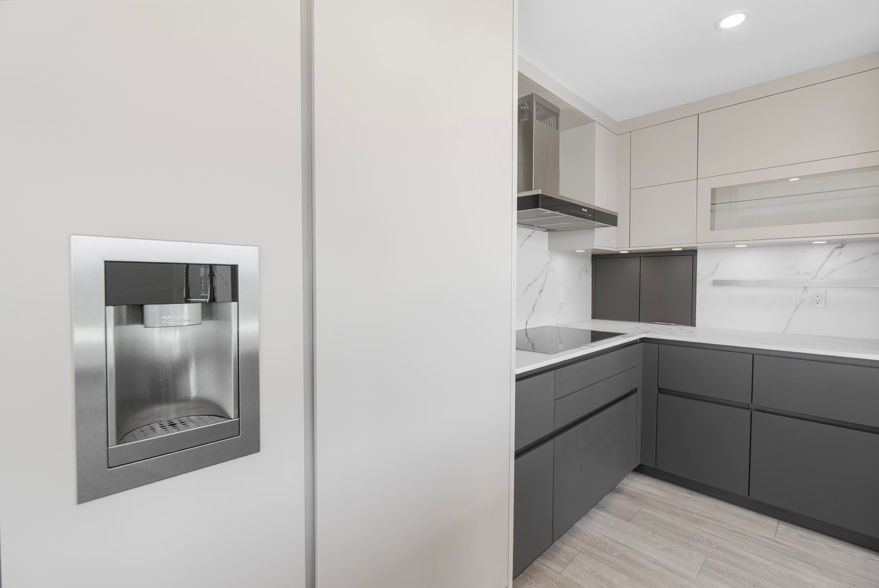 18A-199 Drake Street, Vancouver, BC - Indoor