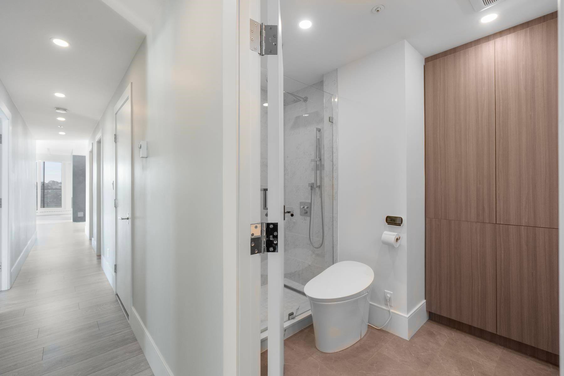 18A-199 Drake Street, Vancouver, BC - Indoor Photo Showing Bathroom