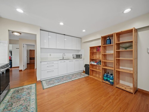 667 Cypress Street, Coquitlam, BC - Indoor