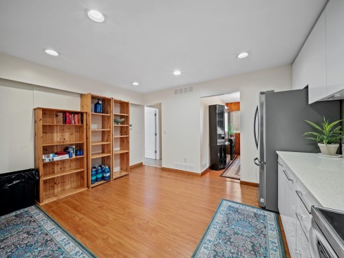 667 Cypress Street, Coquitlam, BC - Indoor