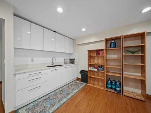 667 Cypress Street, Coquitlam, BC - Indoor