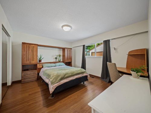 667 Cypress Street, Coquitlam, BC - Indoor Photo Showing Bedroom