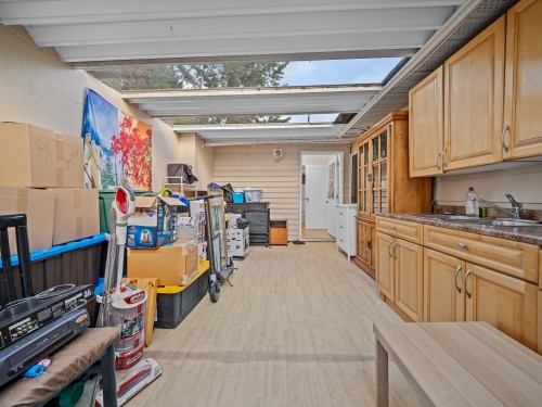 667 Cypress Street, Coquitlam, BC - Indoor