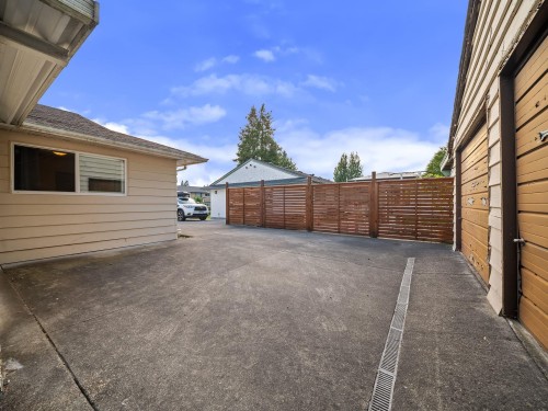 667 Cypress Street, Coquitlam, BC - Outdoor With Exterior