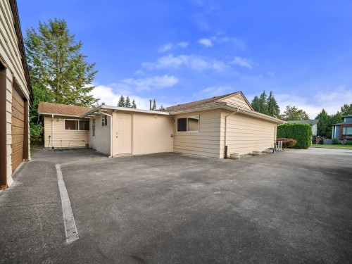 667 Cypress Street, Coquitlam, BC - Outdoor With Exterior