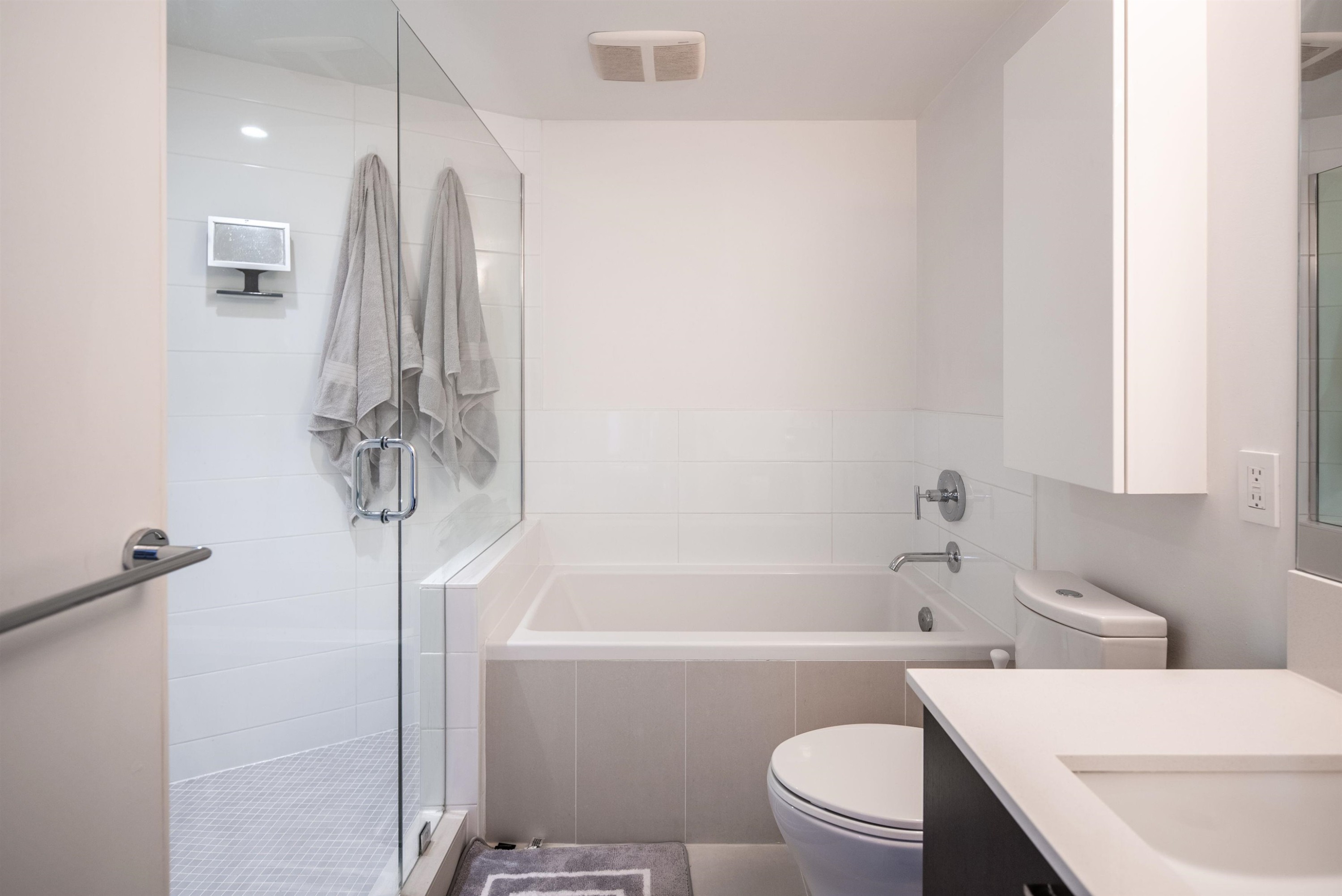 1509-1618 Quebec Street, Vancouver, BC - Indoor Photo Showing Bathroom
