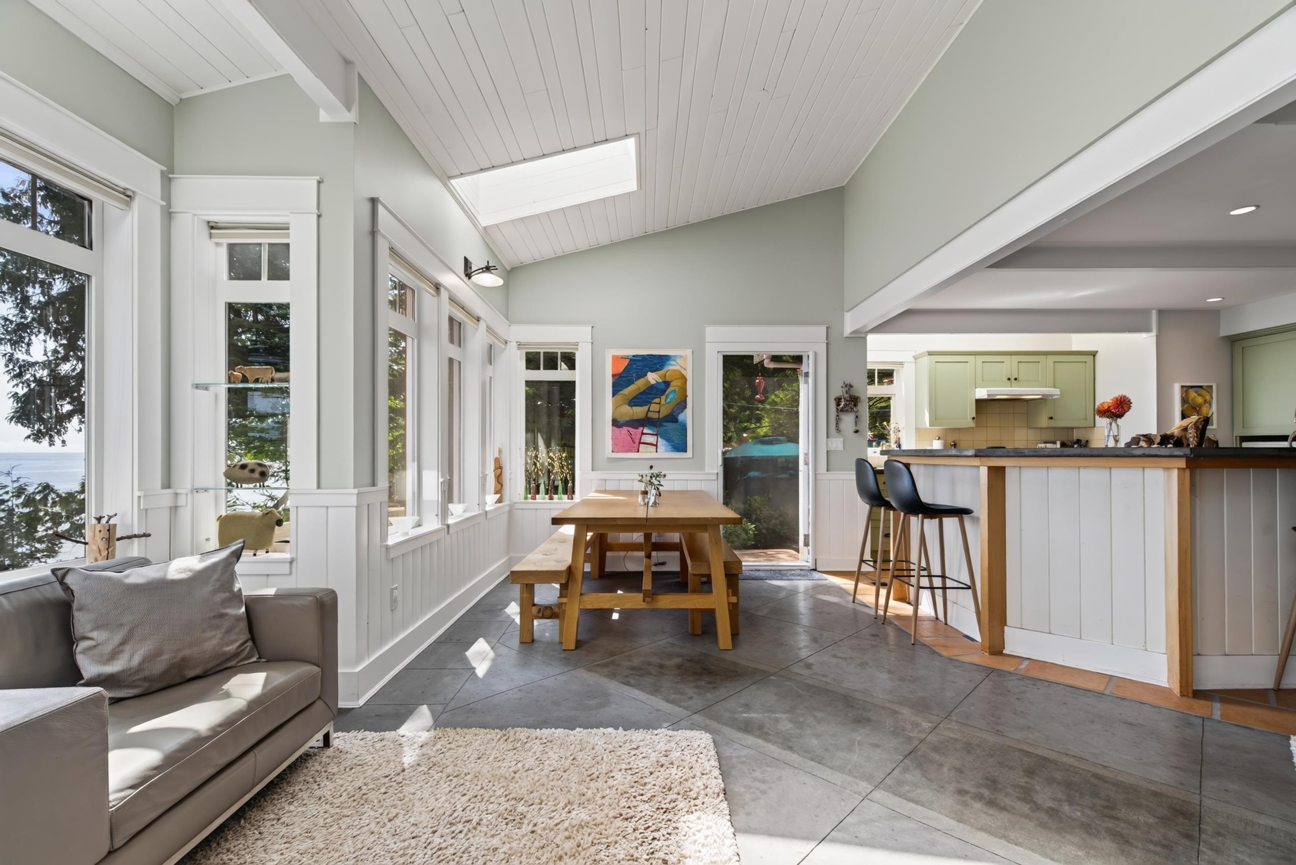 105 Island Park Drive, Galiano Island, BC - Indoor