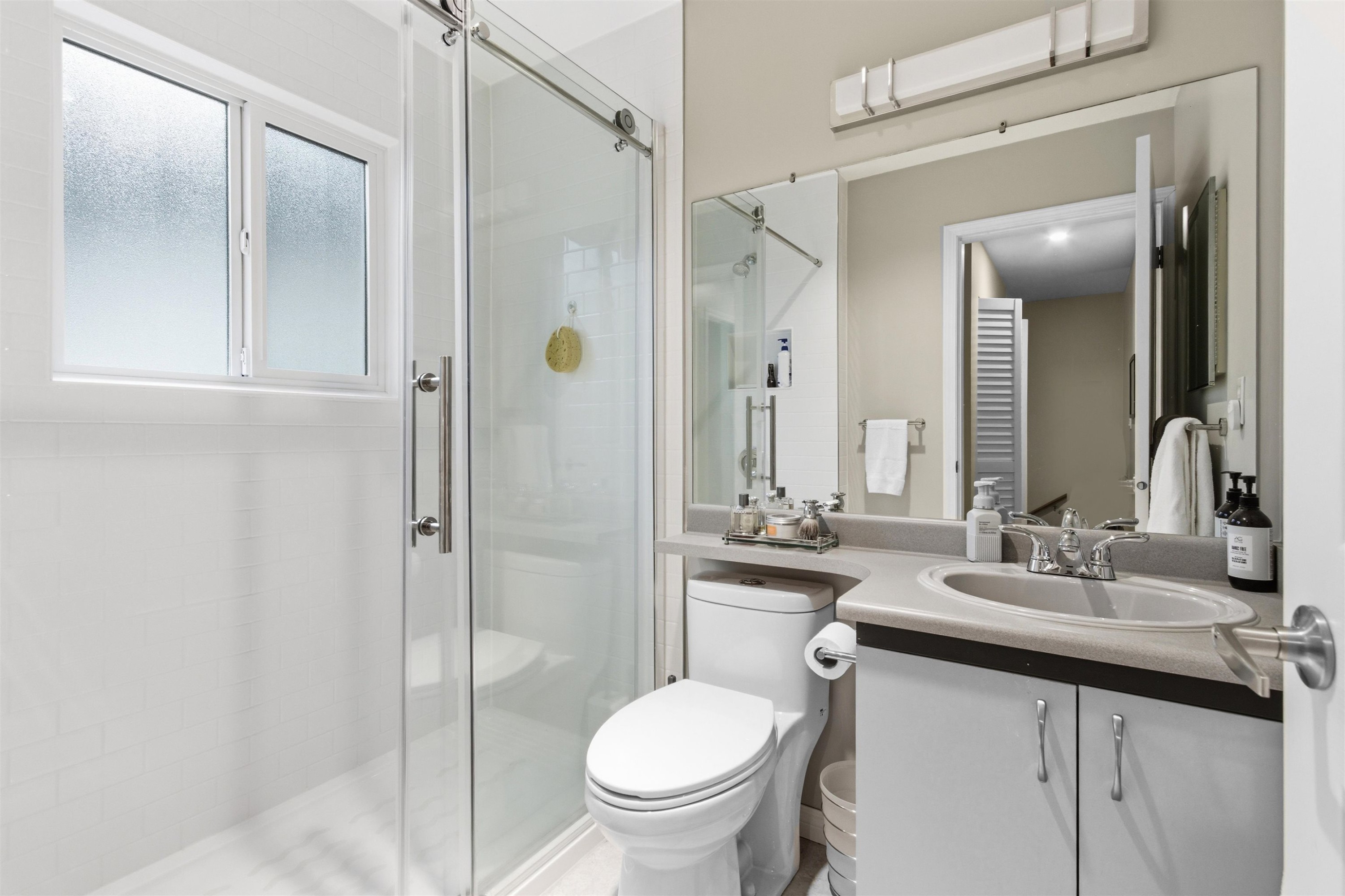 14-2736 Atlin Place, Coquitlam, BC - Indoor Photo Showing Bathroom