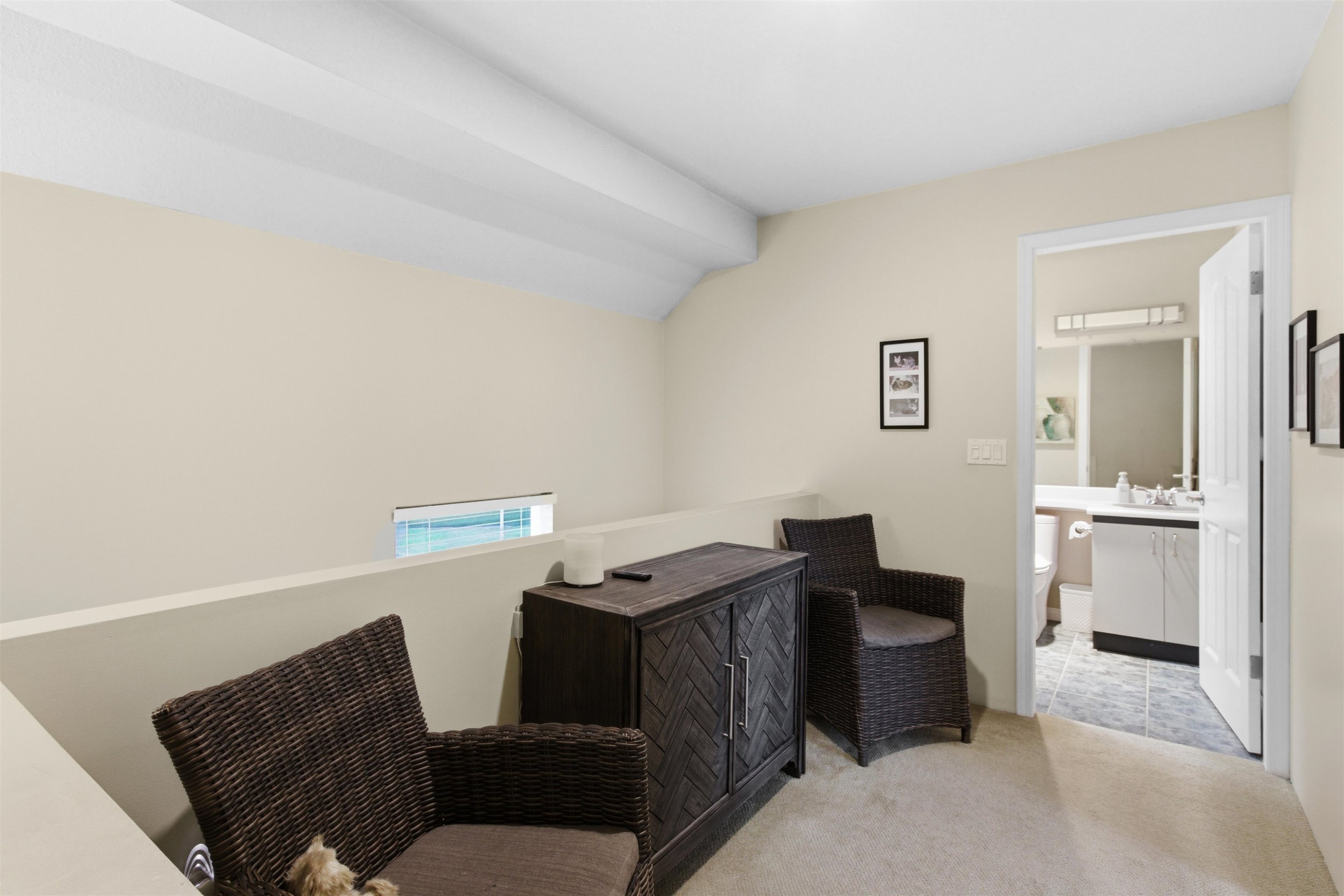 14-2736 Atlin Place, Coquitlam, BC - Indoor Photo Showing Other Room