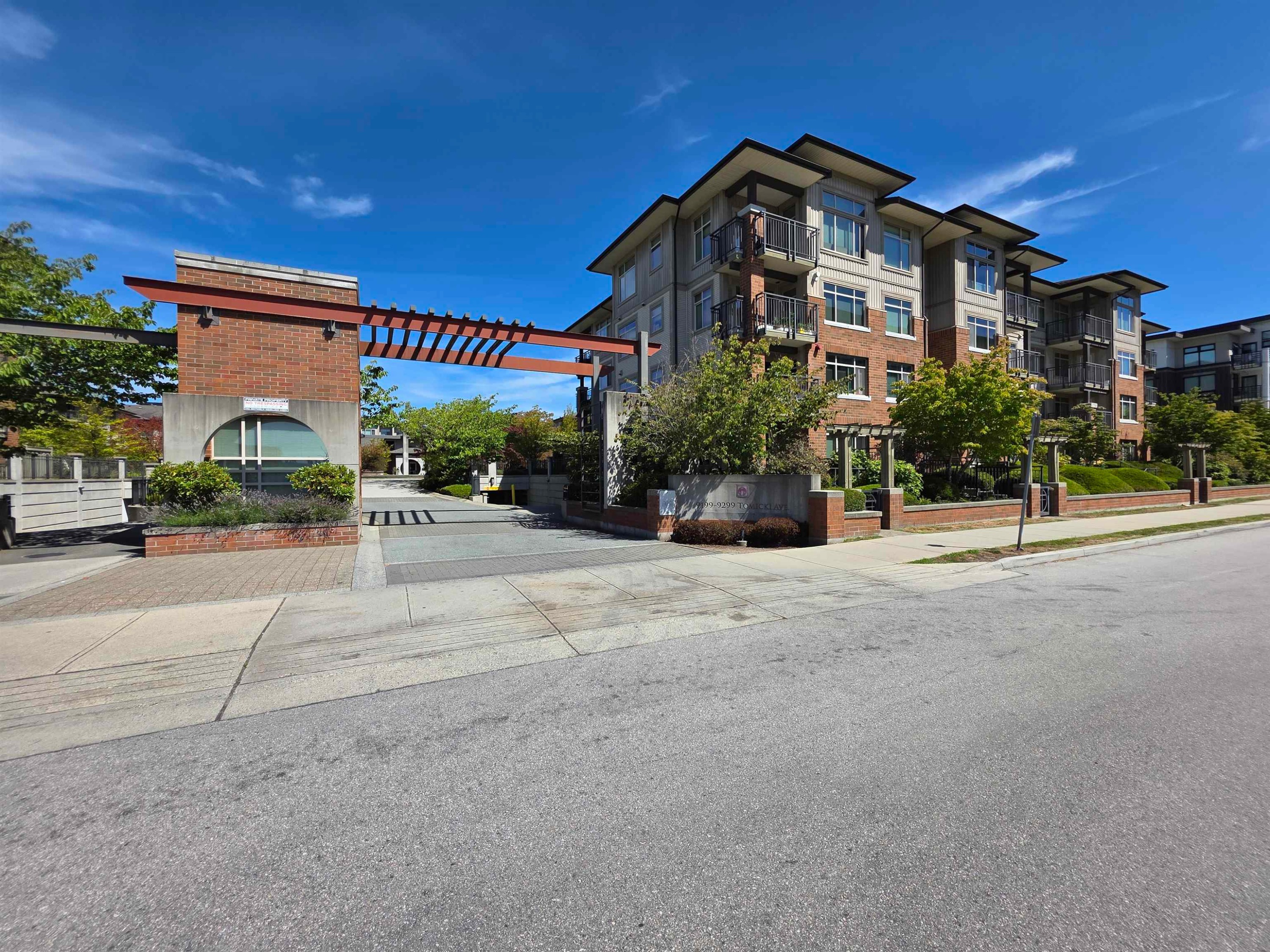312-9299 Tomicki Avenue, Richmond, BC - Outdoor