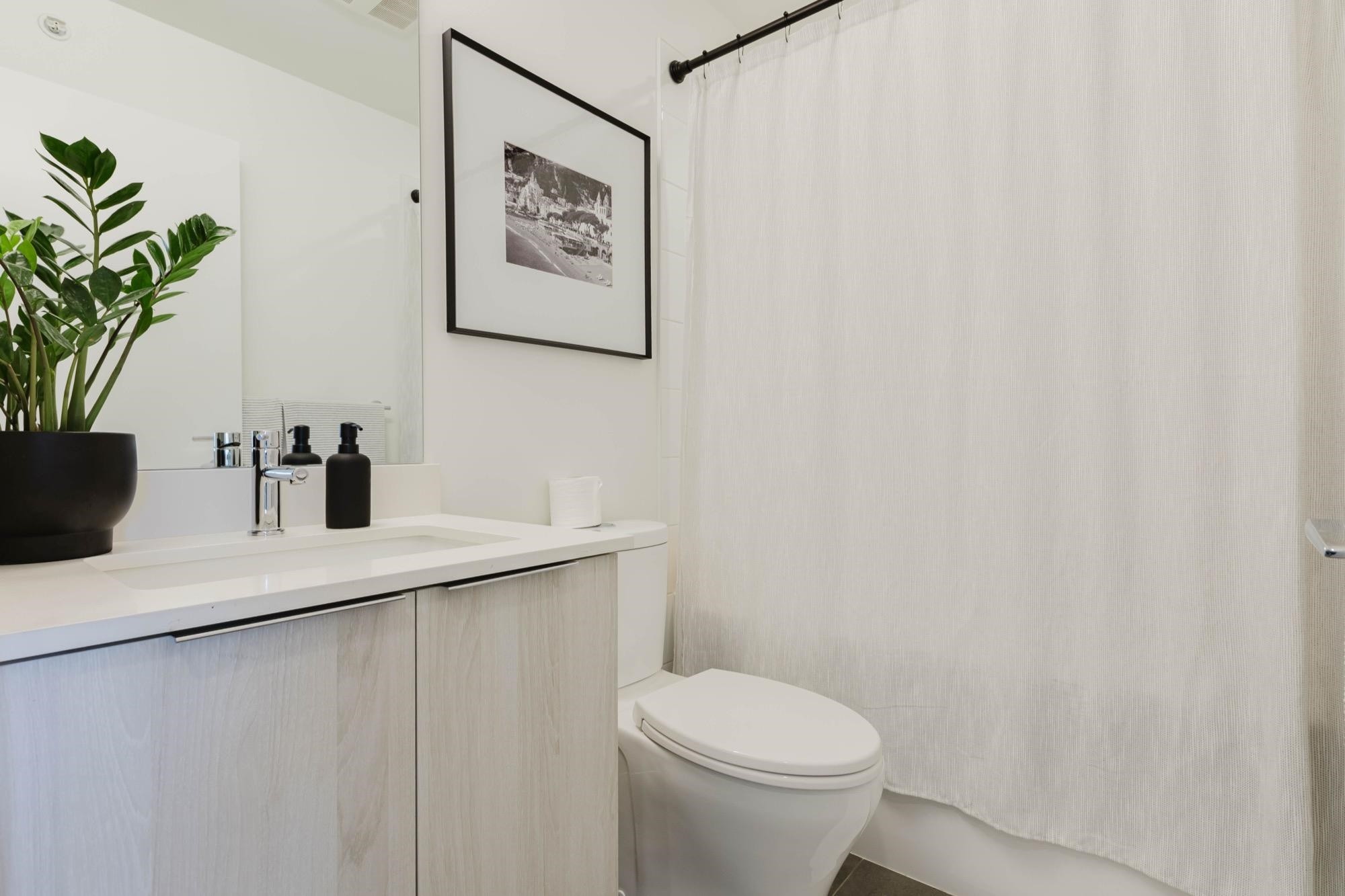 40-4375 Cormorant Way, Tsawwassen, BC - Indoor Photo Showing Bathroom