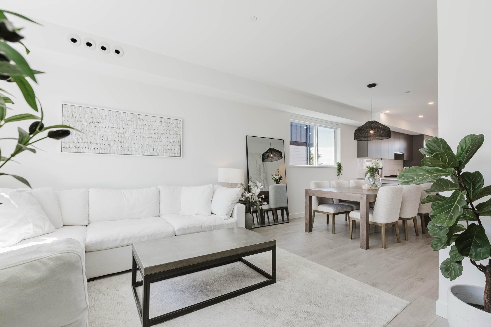 40-4375 Cormorant Way, Tsawwassen, BC - Indoor Photo Showing Living Room