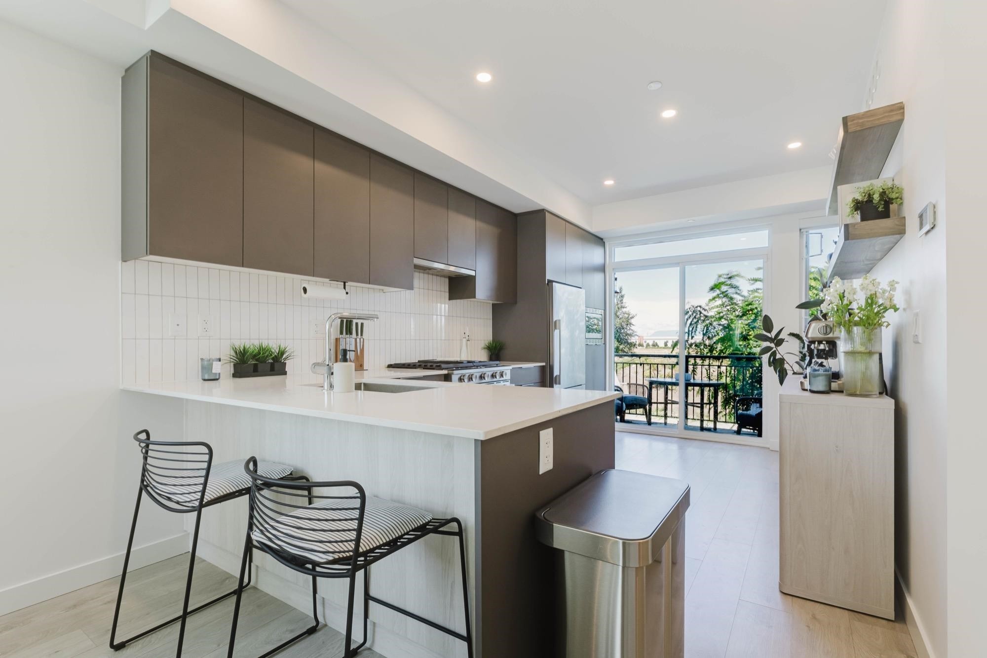 40-4375 Cormorant Way, Tsawwassen, BC - Indoor Photo Showing Kitchen With Upgraded Kitchen