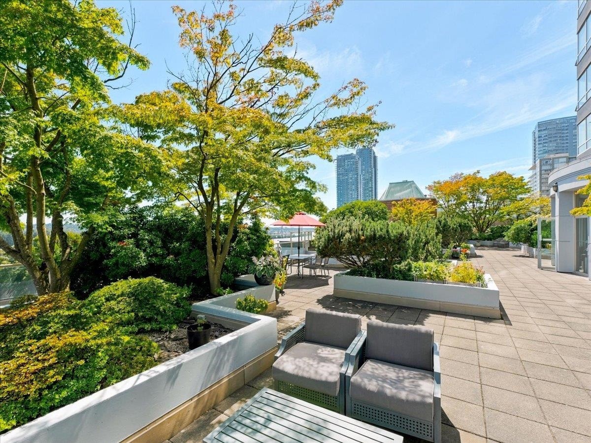702-328 Clarkson Street, New Westminster, BC - Outdoor With Deck Patio Veranda