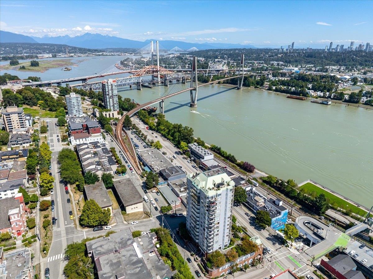 702-328 Clarkson Street, New Westminster, BC - Outdoor With Body Of Water With View