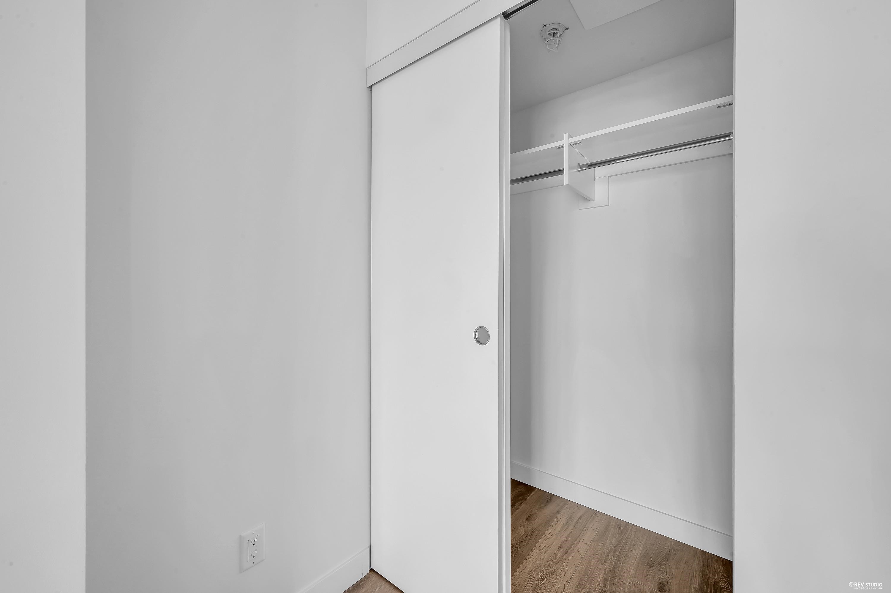 910-318 Alderson Avenue, Coquitlam, BC - Indoor