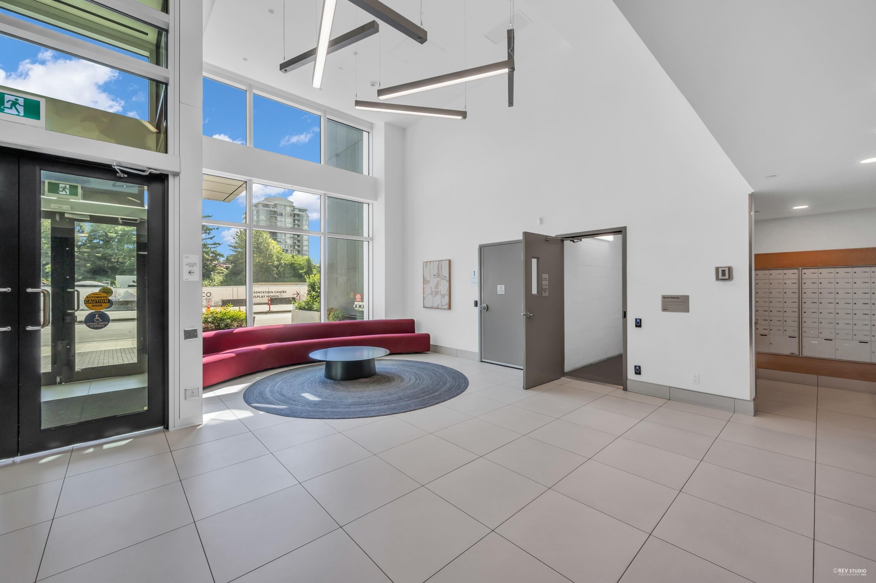 910-318 Alderson Avenue, Coquitlam, BC - Indoor Photo Showing Other Room