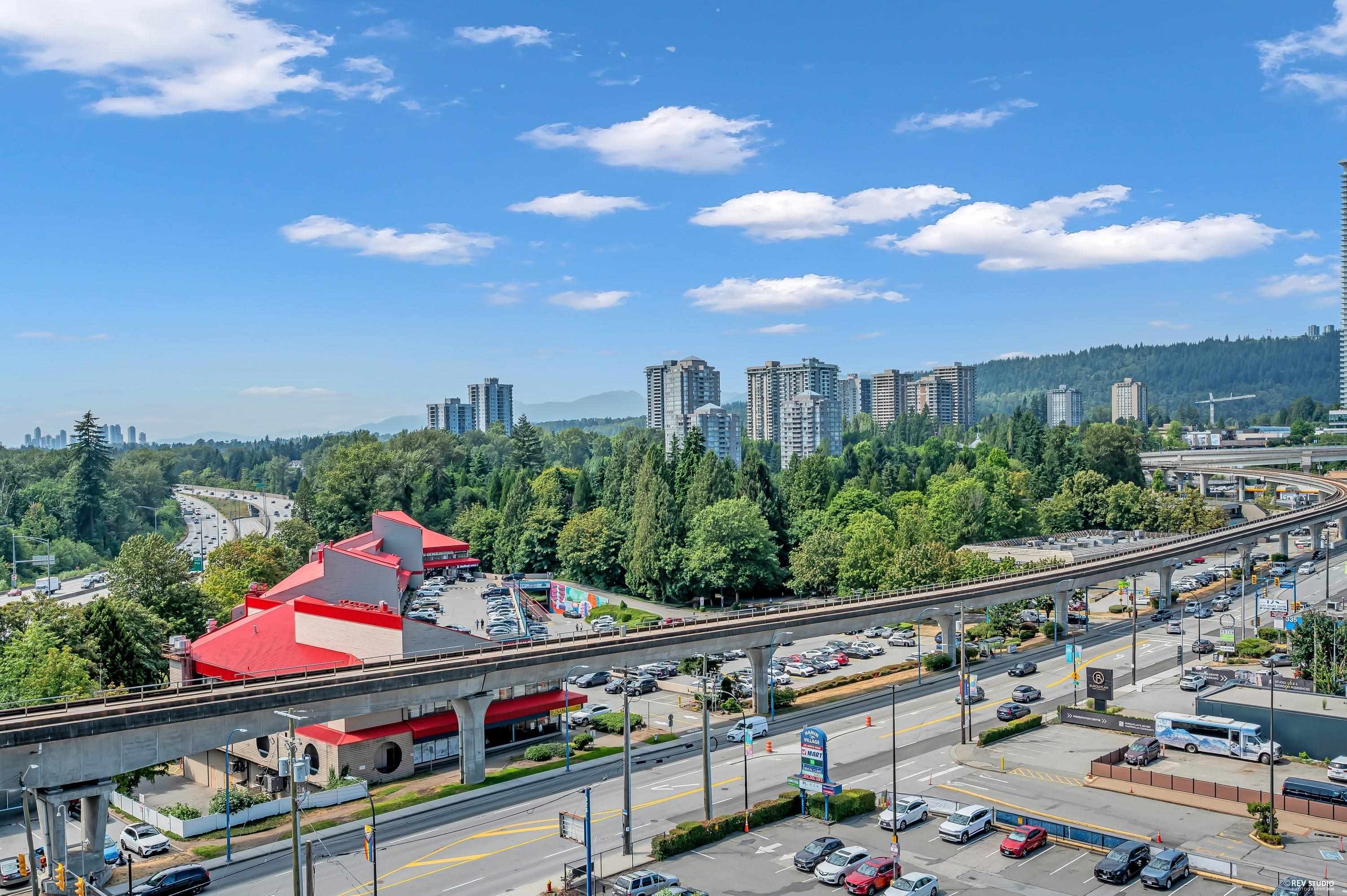 910-318 Alderson Avenue, Coquitlam, BC - Outdoor With View