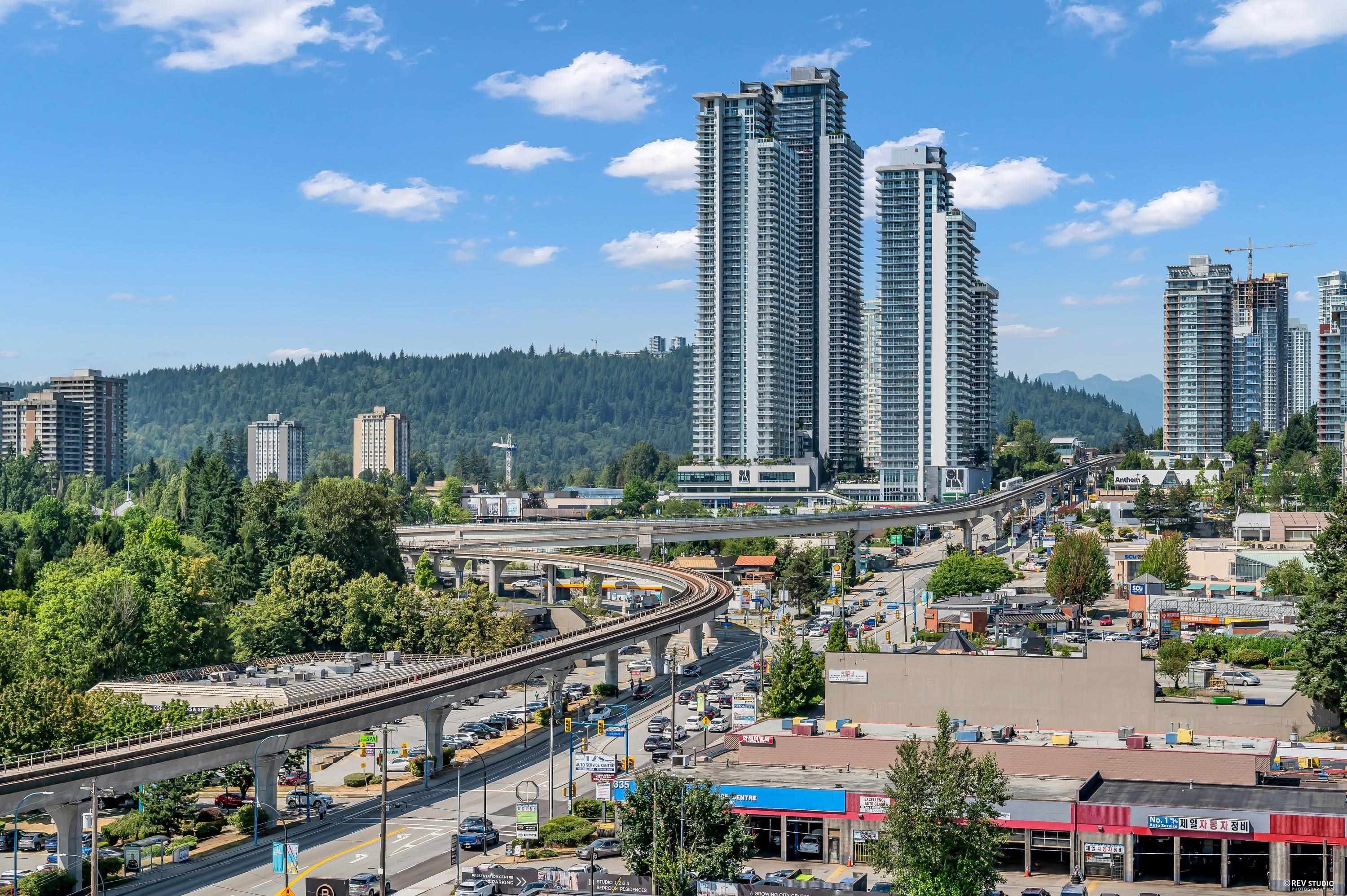 910-318 Alderson Avenue, Coquitlam, BC - Outdoor With View