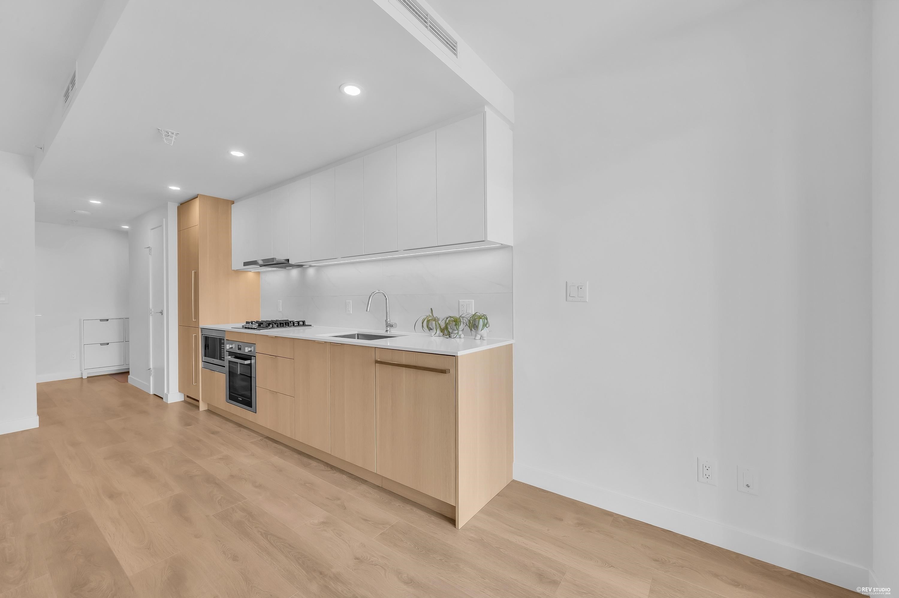 910-318 Alderson Avenue, Coquitlam, BC - Indoor