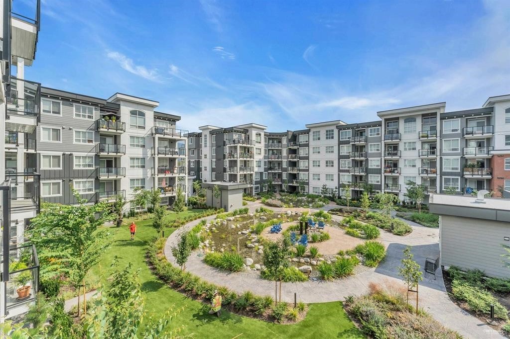 4413-2180 Kelly Avenue, Port Coquitlam, BC - Outdoor