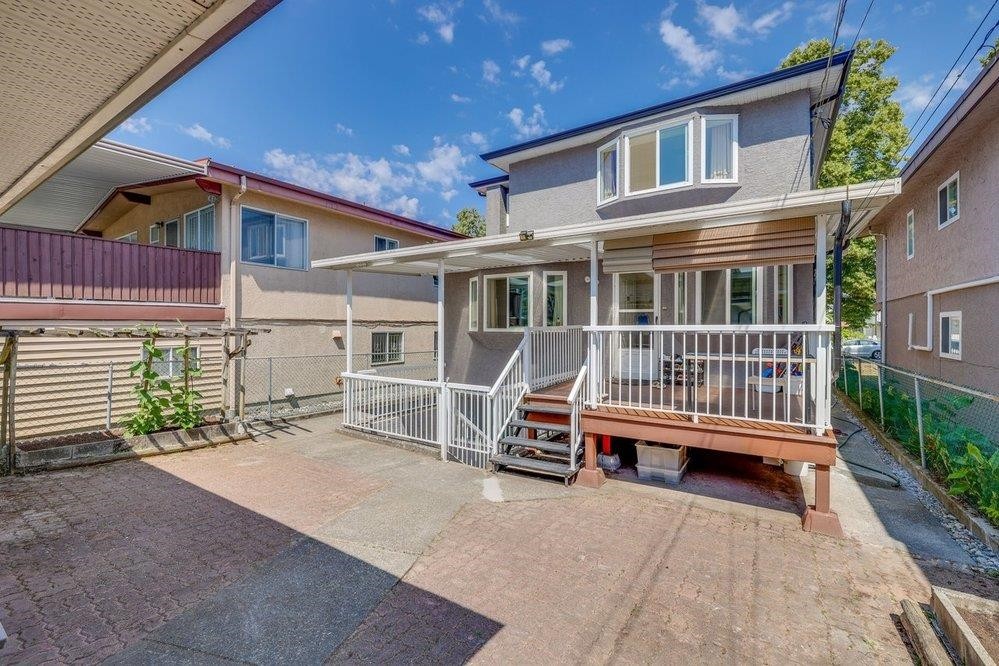 2038 26Th Avenue E, Vancouver, BC - Outdoor With Exterior