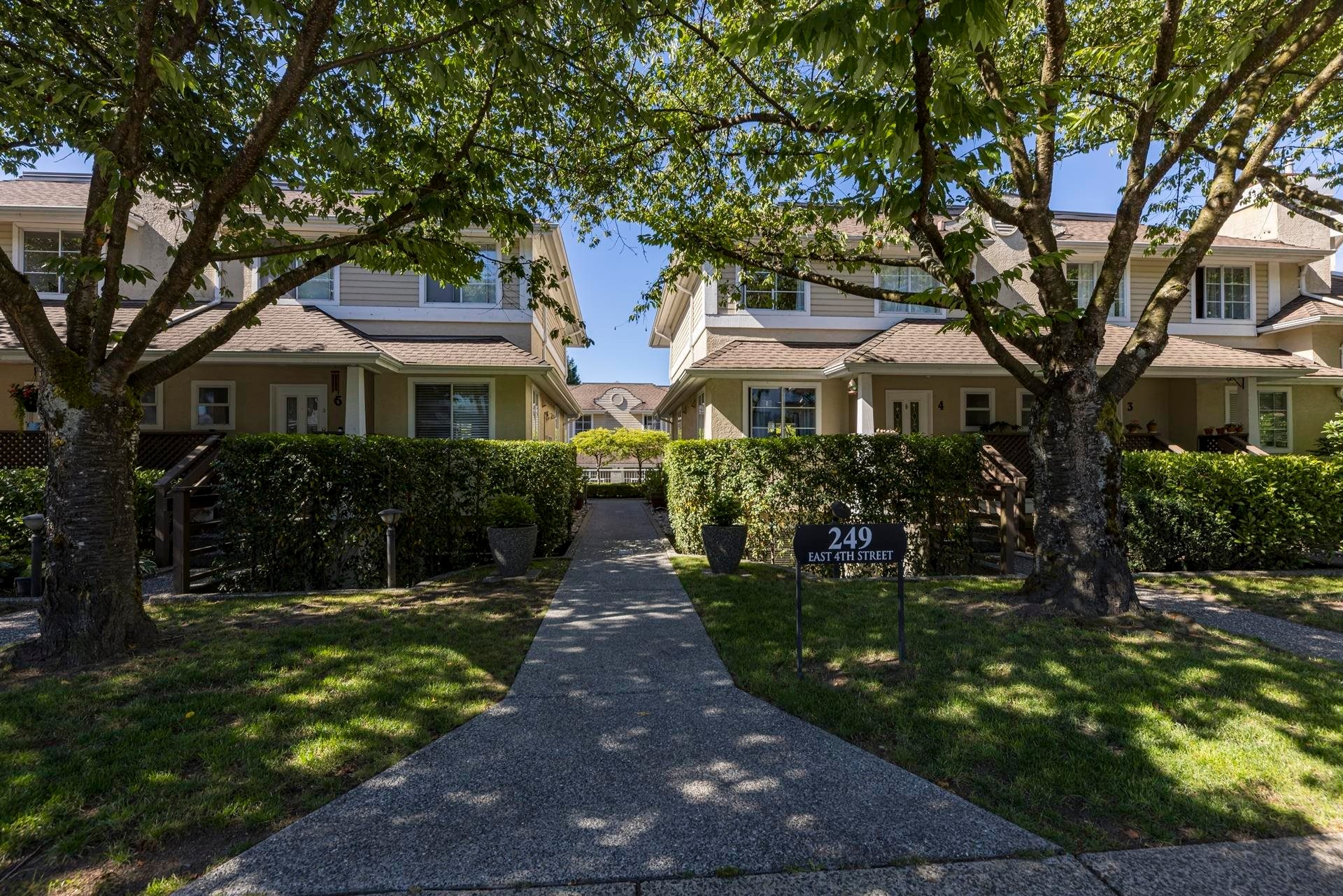 7-249 4Th Street E, North Vancouver, BC - Outdoor With Facade