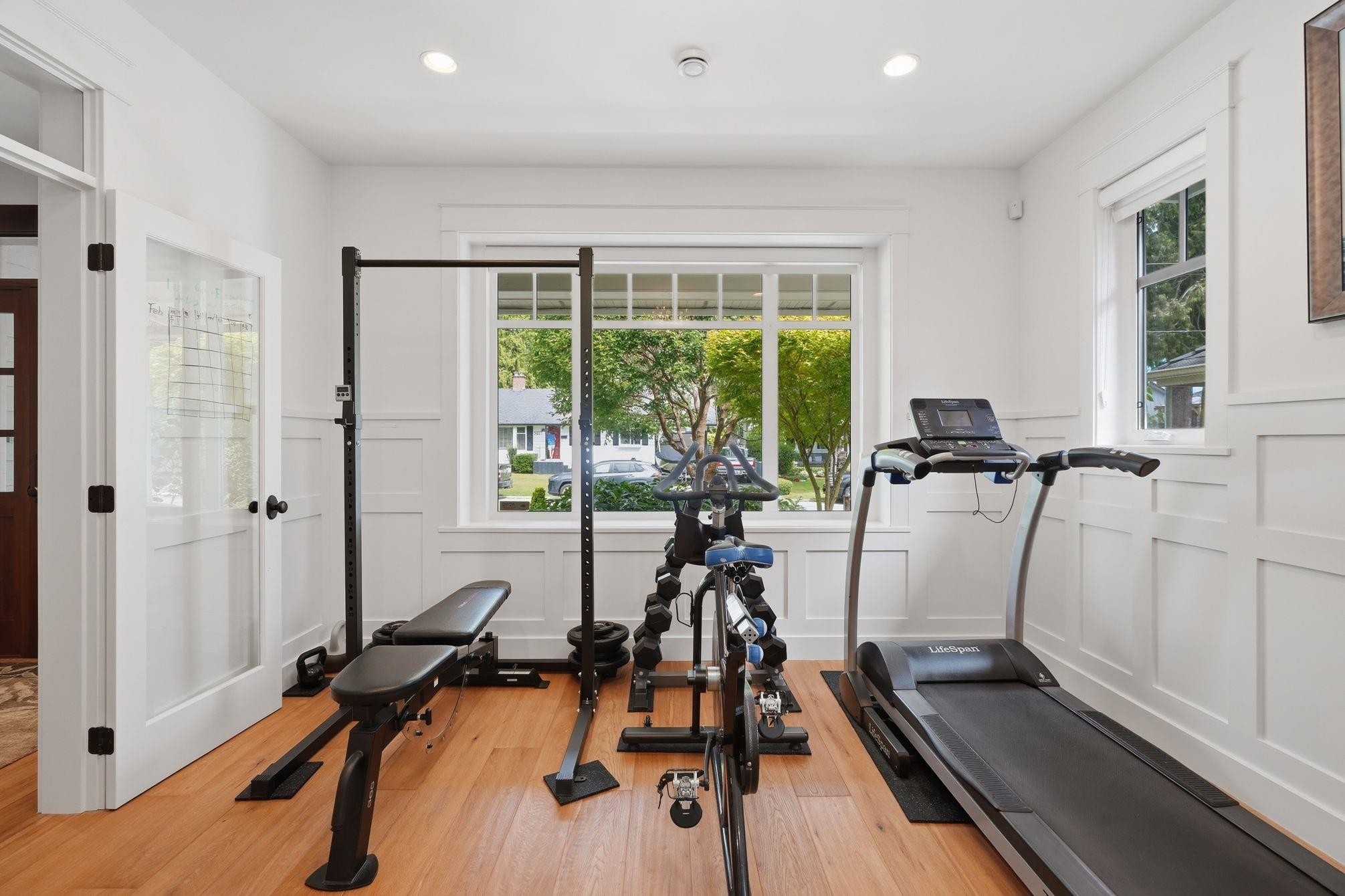 5116 1A Avenue, Delta, BC - Indoor Photo Showing Gym Room