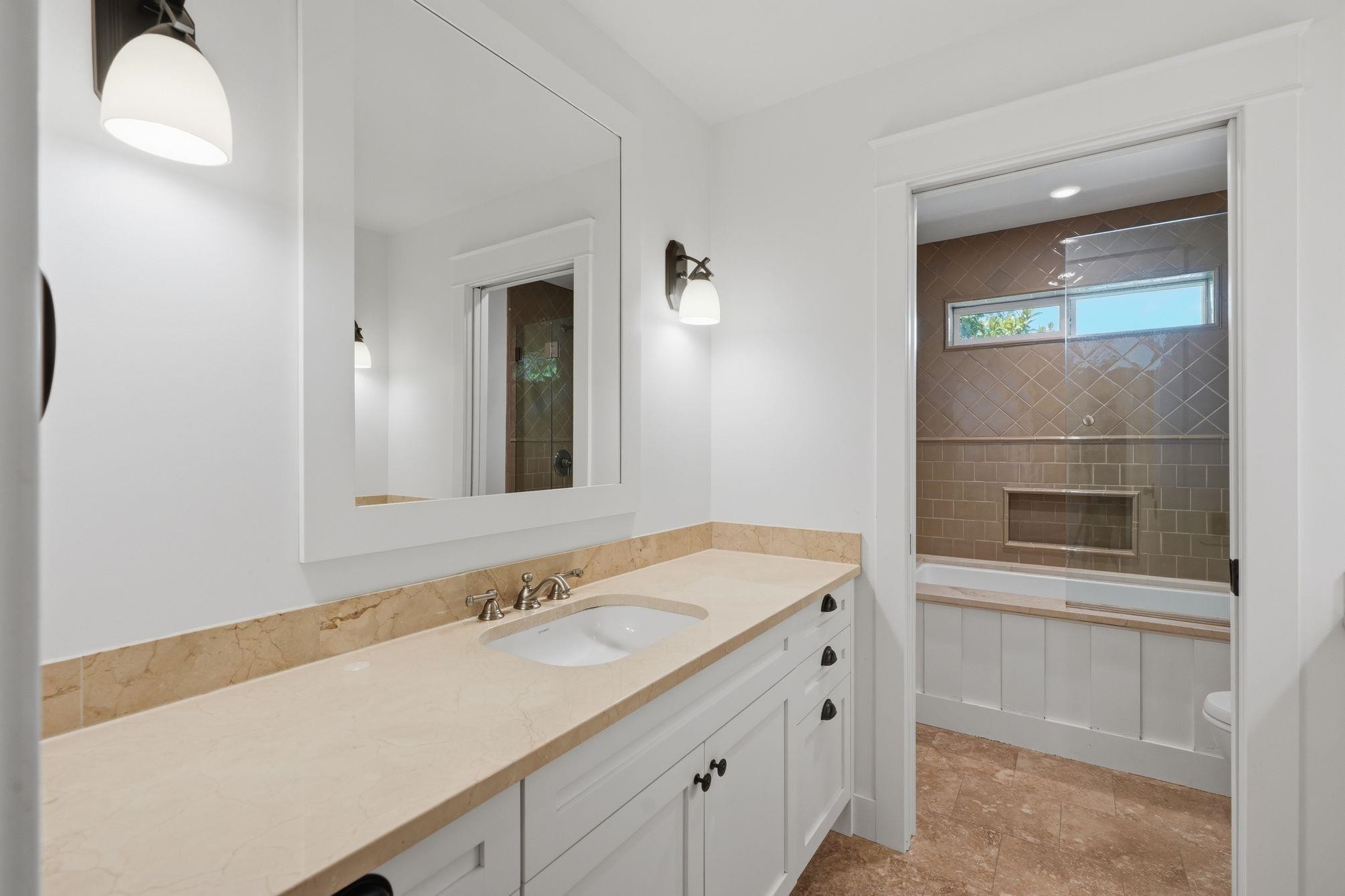 5116 1A Avenue, Delta, BC - Indoor Photo Showing Bathroom