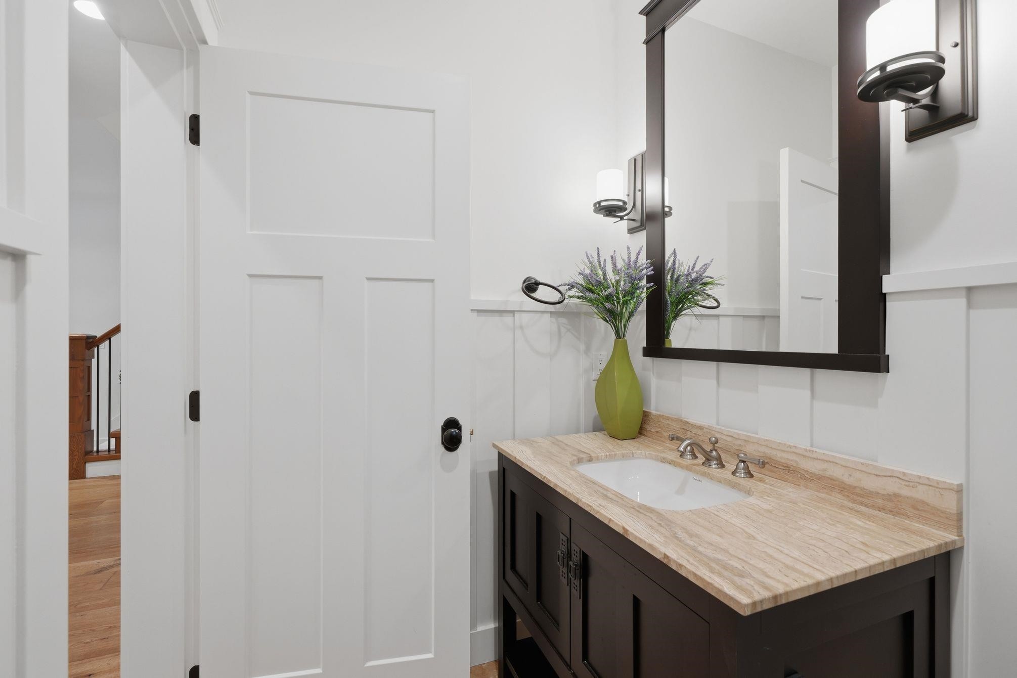 5116 1A Avenue, Delta, BC - Indoor Photo Showing Bathroom