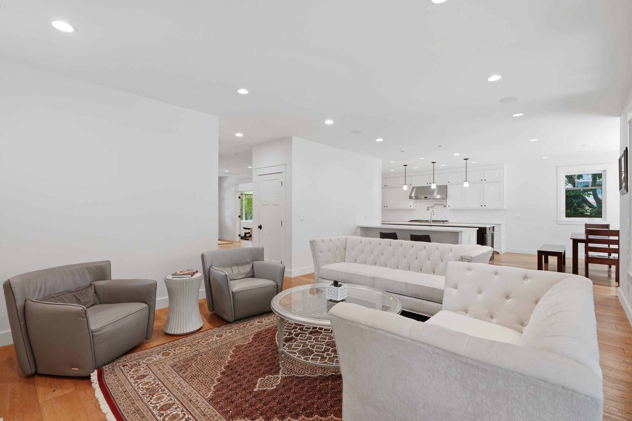 5116 1A Avenue, Delta, BC - Indoor Photo Showing Living Room