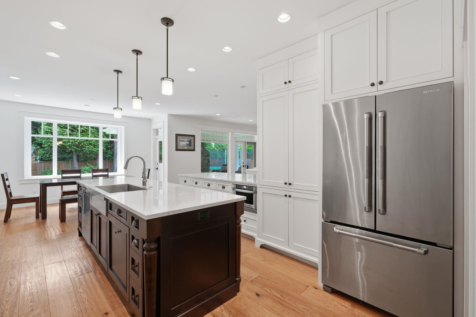 5116 1A Avenue, Delta, BC - Indoor Photo Showing Kitchen With Upgraded Kitchen
