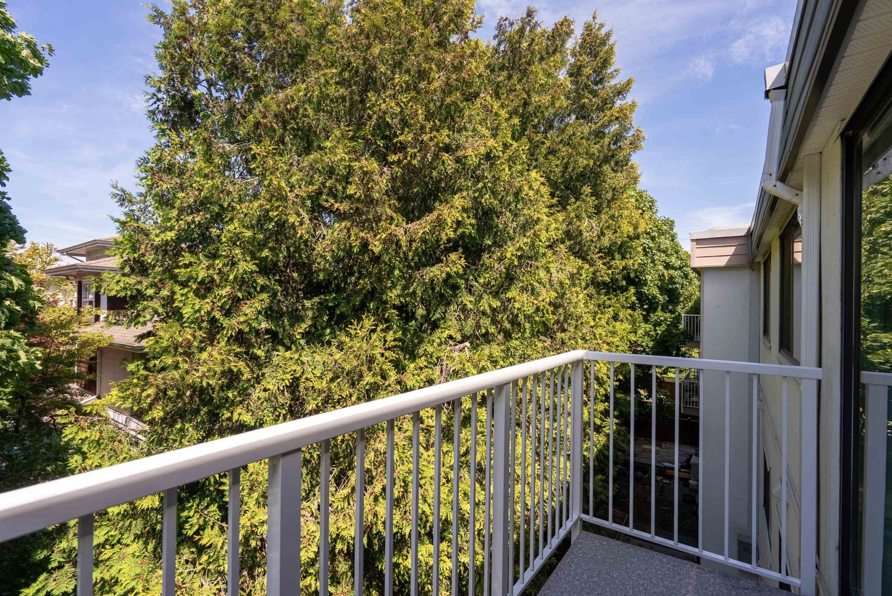 304-7200 Lindsay Road, Richmond, BC - Outdoor