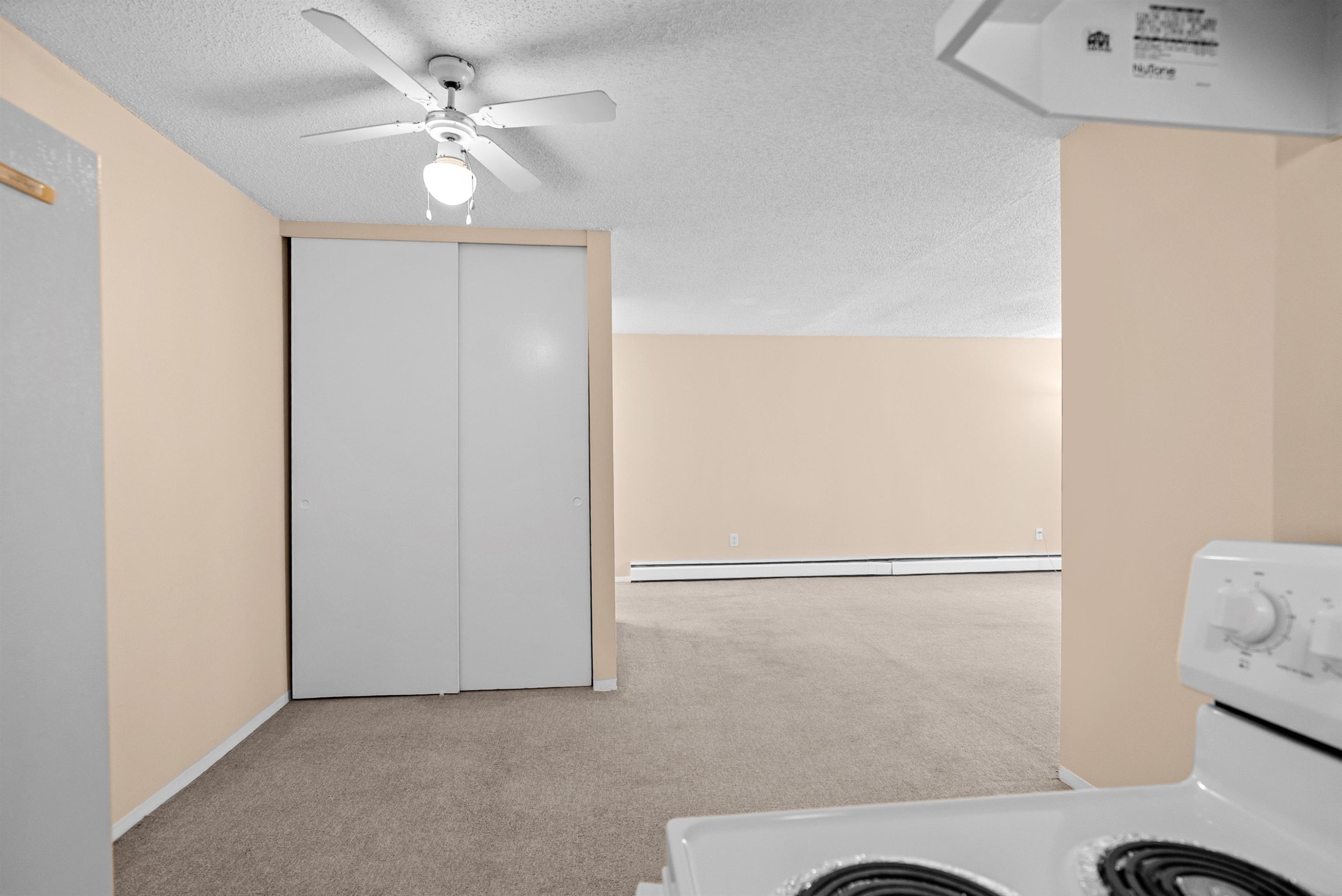304-7200 Lindsay Road, Richmond, BC - Indoor