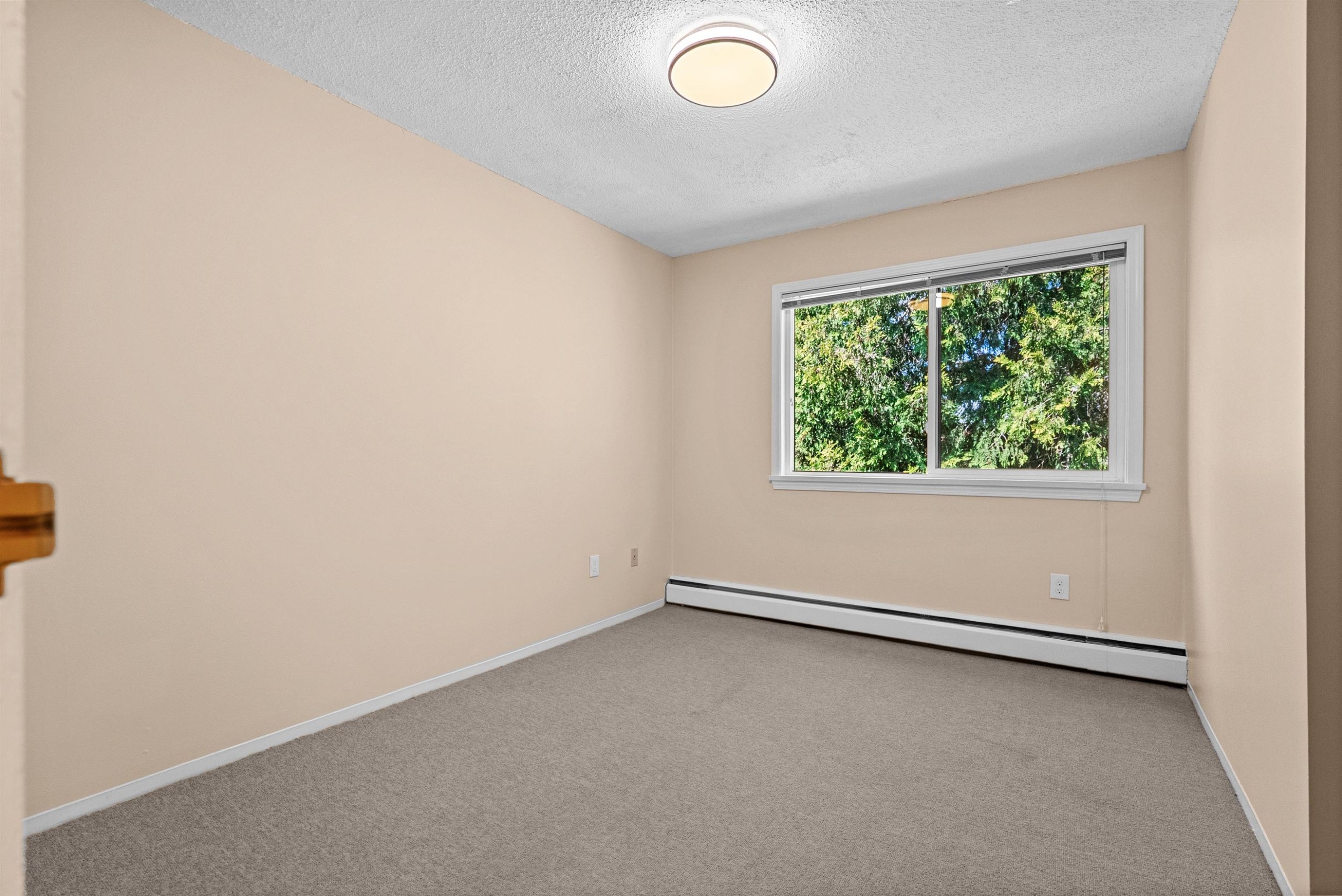 304-7200 Lindsay Road, Richmond, BC - Indoor Photo Showing Other Room