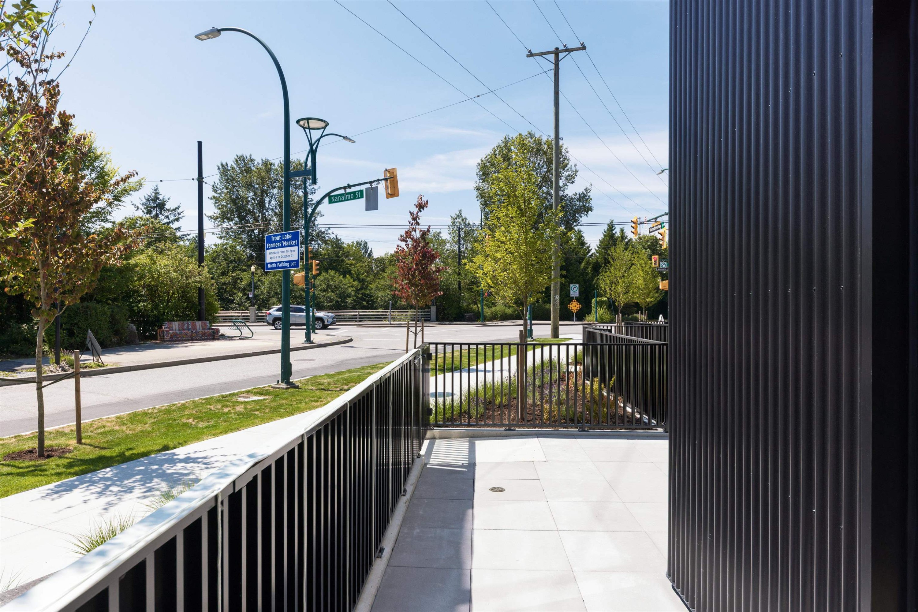 2407 Grandview Highway N, Vancouver, BC - Outdoor